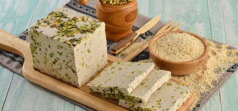 حلوا شکری کوچک سنتی با مغز های تازه